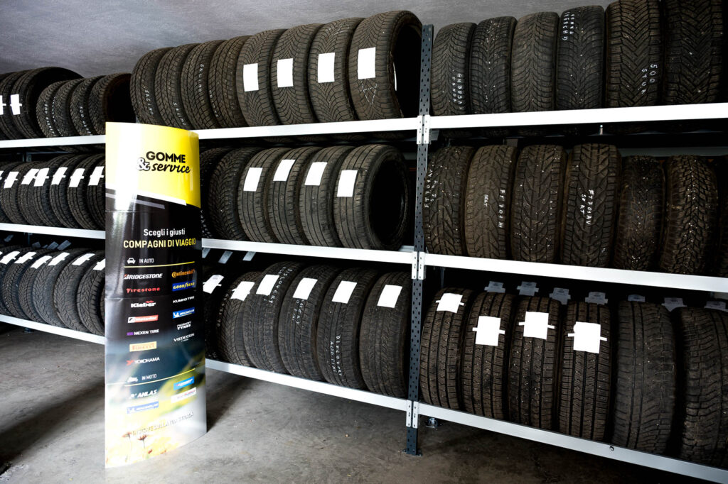 Deposito Gomme Maroni Turismo Officina Falck